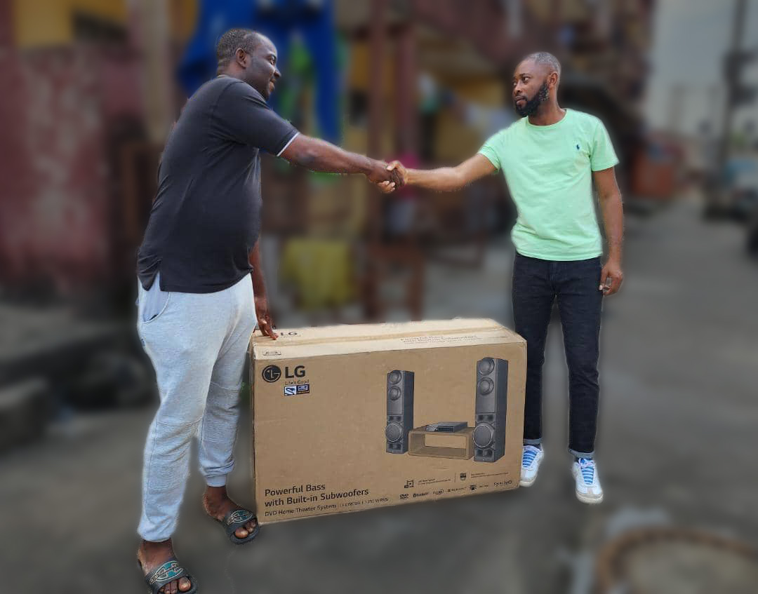 Kay with sound system (1)