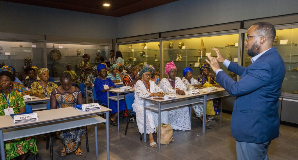 The_Museum_Manager_Michael_Oseghale_addressing_the_the_Itamapako_Wo_5cLBMku